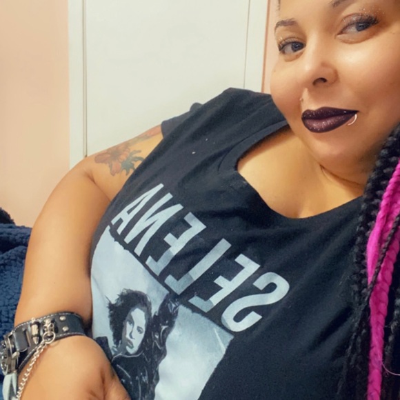 Meet your Posher, Antoinette - Picture 7 of 14